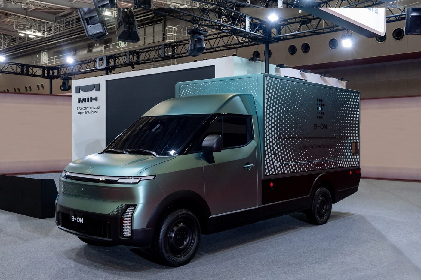 b on pelkan e transporter electric transporter 2023 02 min b on pelkan e transporter electric transporter 2023 02 min