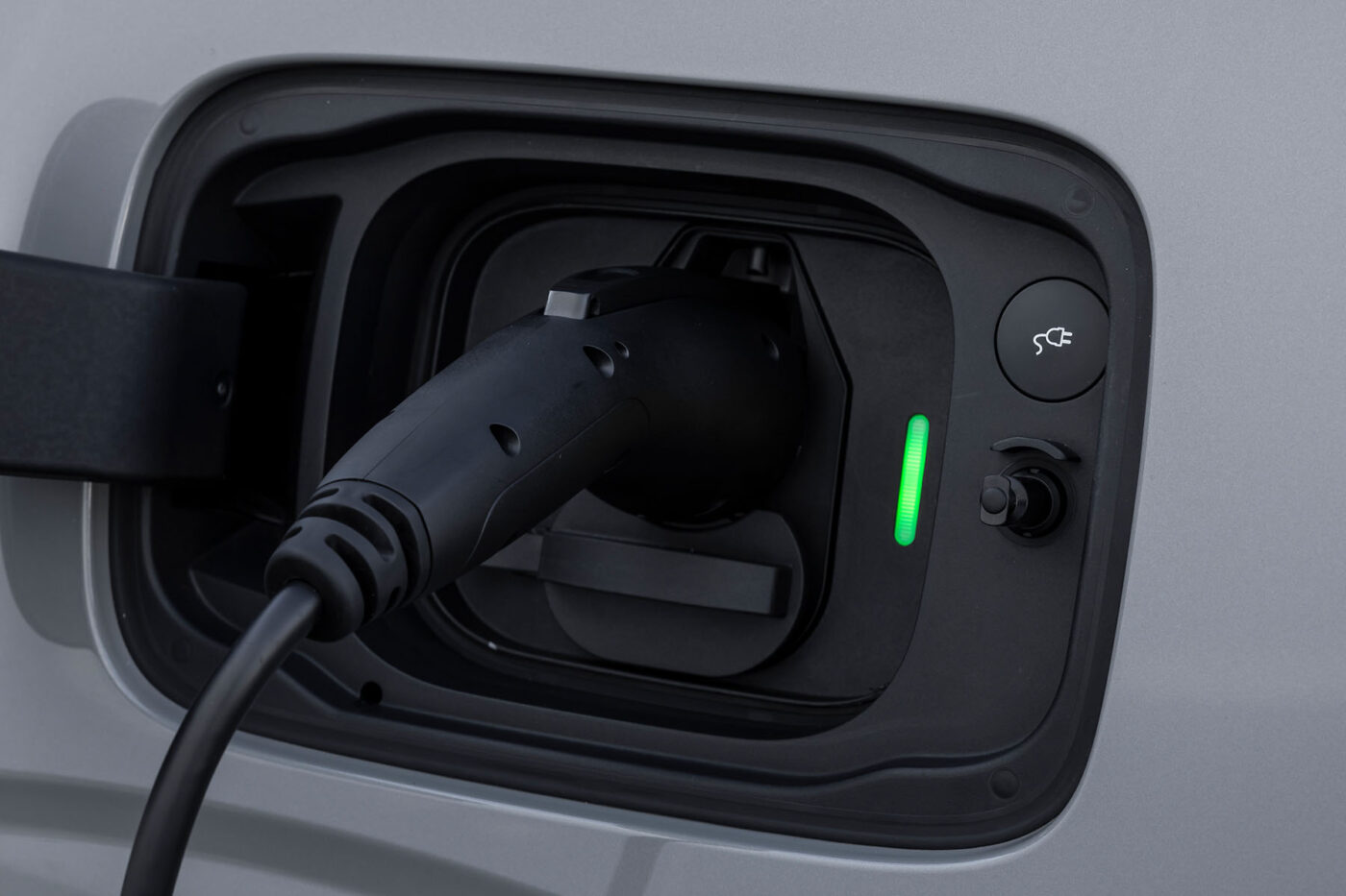 volvo ex90 fahrbericht 2024 17 ladestation charging station typ 1 type 1 usa volvo ex90 fahrbericht 2024 17 ladestation charging station typ 1 type 1 usa